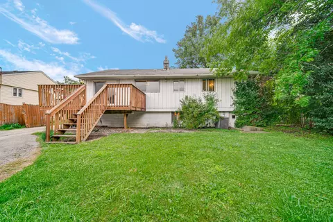 Exterior - 336 Cherry Ln, Glenview, IL 60025 photo 3 of 6