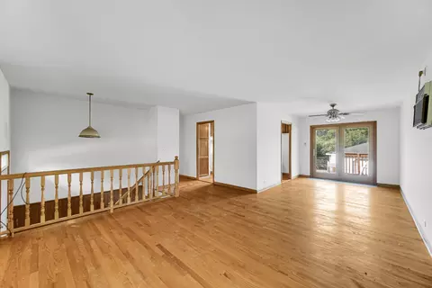 Living - 336 Cherry Ln, Glenview, IL 60025 photo 3 of 4