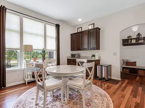 2708 Chevy Chase Ln, Naperville, IL 60564 photo 8