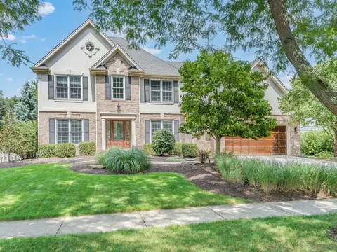 26 W114 Jerome Ave, Wheaton, IL 60187