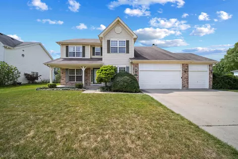 1168 Sandalwood Ln, Crystal Lake, IL 60014