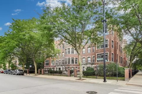 4115 N Sheridan Rd #2, Chicago, IL 60613