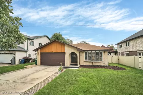 9149 Beloit Ave, Bridgeview, IL 60455 photo 2
