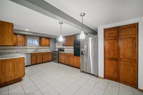 9149 Beloit Ave, Bridgeview, IL 60455 photo 31