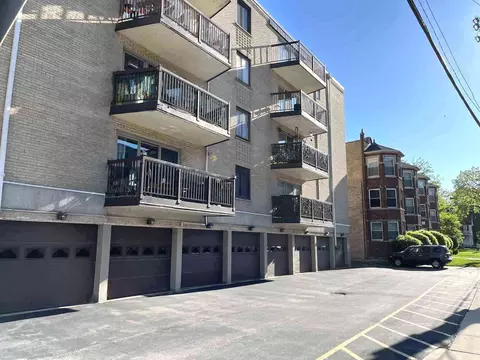 900 S River Rd #3A, Des Plaines, IL 60016 photo 2