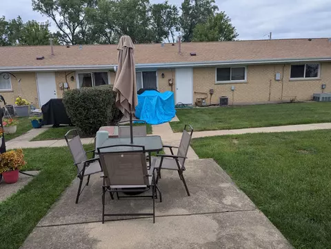 Exterior - 803 Valley Stream Dr, Wheeling, IL 60090 photo 2 of 3