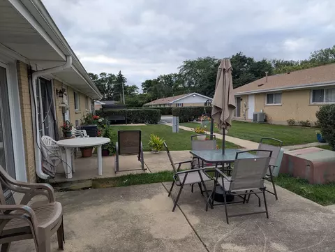 Exterior - 803 Valley Stream Dr, Wheeling, IL 60090 photo 3 of 3