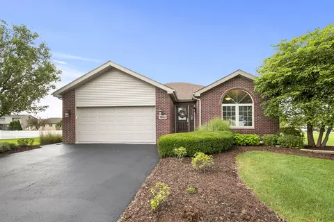 1559 Sawgrass Ln, Beecher, IL 60401