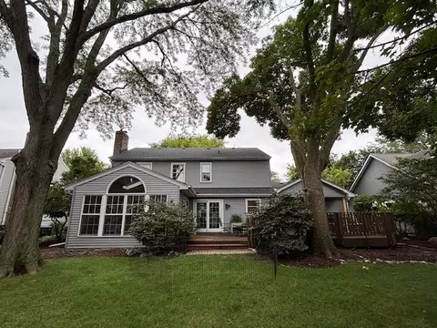 2026 Burnham Pl, Wheaton, IL 60189 photo 3