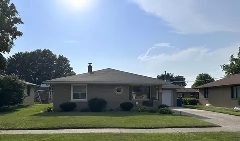 427 Sunset Blvd, Oglesby, IL 61348