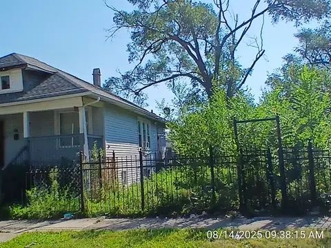 7734 S Muskegon Ave, Chicago, IL 60649