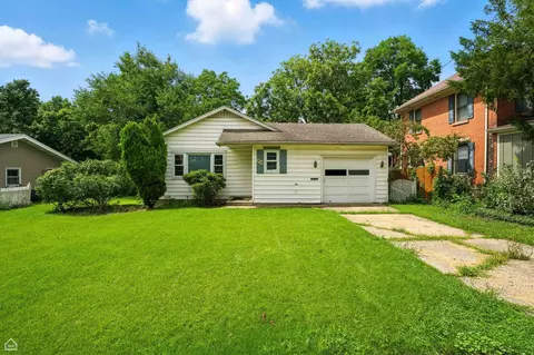 515 S 5th Ave, Saint Charles, IL 60174