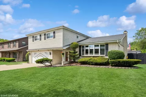 2342 S Shag Bark Trl, Arlington Heights, IL 60005