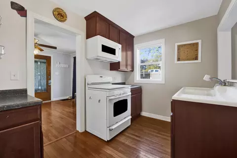 432 E 8th St, Lockport, IL 60441 photo 10