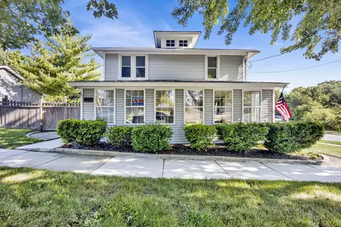 432 E 8th St, Lockport, IL 60441