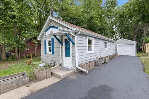 619 Fitch Rd, Rockford, IL 61109