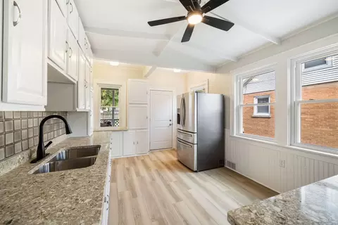 743 Jackson St, Aurora, IL 60505 photo 9
