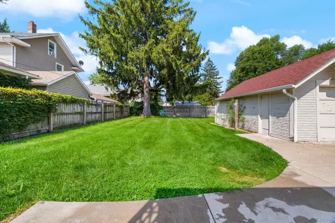 743 Jackson St, Aurora, IL 60505 photo 20