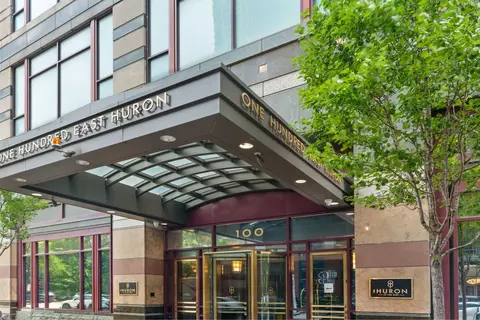 100 E Huron St #2807, Chicago, IL 60611