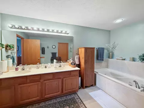 3184 Sandy Pointe Dr #11B, Freeport, IL 61032 photo 16