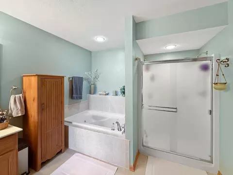 3184 Sandy Pointe Dr #11B, Freeport, IL 61032 photo 17