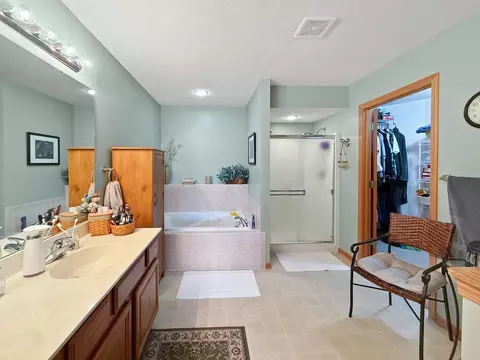3184 Sandy Pointe Dr #11B, Freeport, IL 61032 photo 15