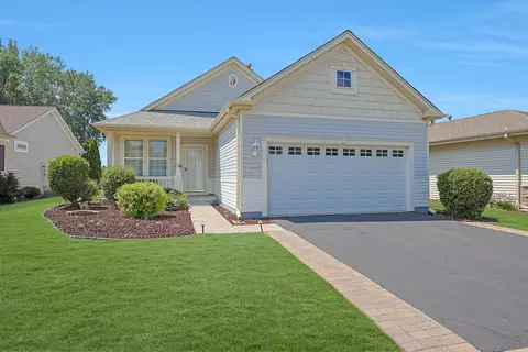 12931 Applewood Dr, Huntley, IL 60142