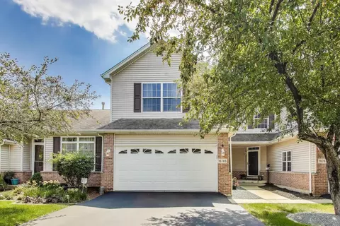 16765 S Sunset Ridge Ct, Lockport, IL 60441