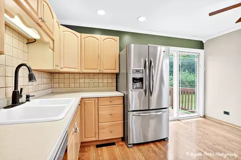 4409 Prairie Ave, Mchenry, IL 60050 photo 5