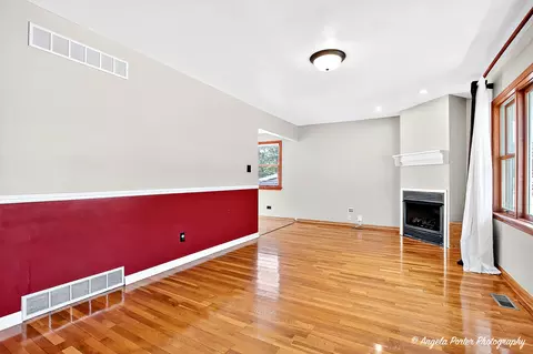 4409 Prairie Ave, Mchenry, IL 60050 photo 9