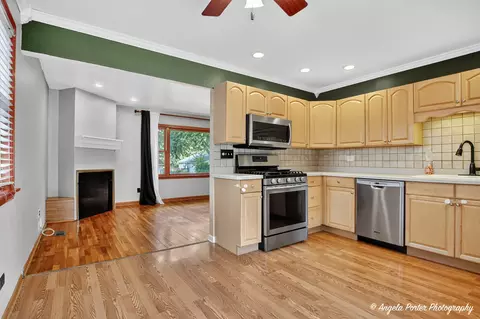 4409 Prairie Ave, Mchenry, IL 60050 photo 4