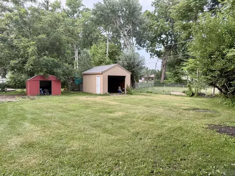 Exterior - 261 S Edison Ave, Elgin, IL 60123 photo 3 of 3