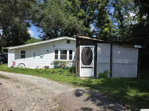 1717 N 4th, Quincy, IL 62301