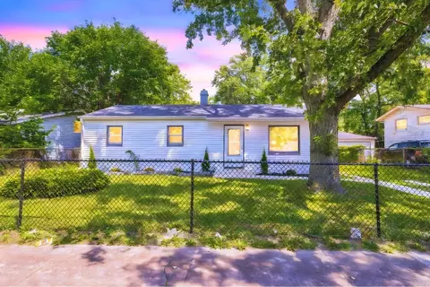 15417 Cherry Ln, Markham, IL 60428