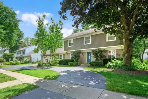 1431 Coral Berry Ln, Downers Grove, IL 60515