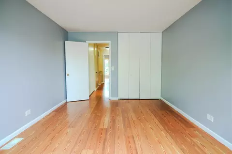 Bedroom - 364 Cedar Tree Ct, Hoffman Estates, IL 60169 photo 1 of 5