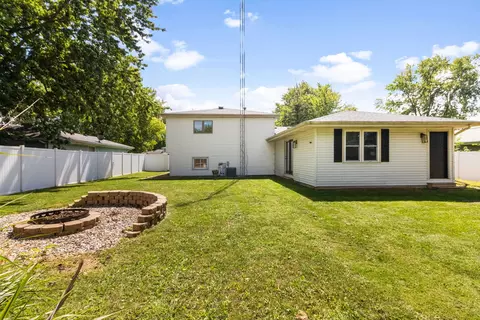 Exterior - Undisclosed, Bourbonnais, IL 60914 photo 3 of 3