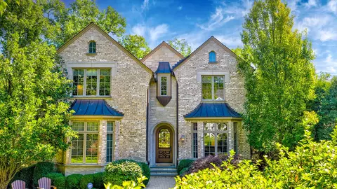 1045 Meadow Rd, Glencoe, IL 60022