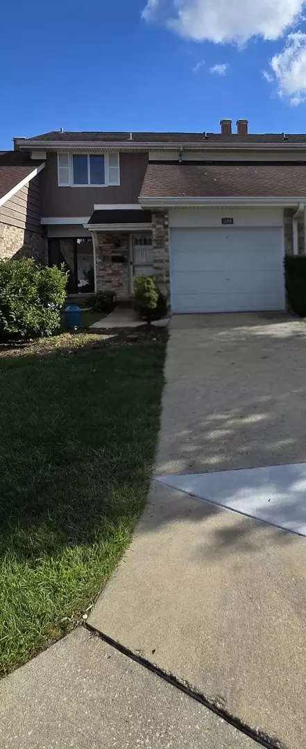 1268 Edinburgh Ct, Wheaton, IL 60189