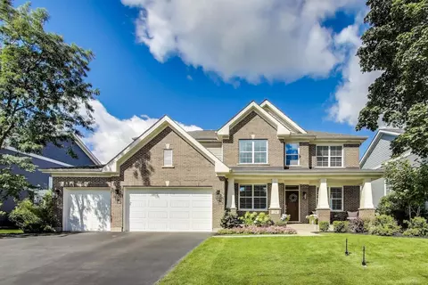 24 S Kaspar Ave, Arlington Heights, IL 60005