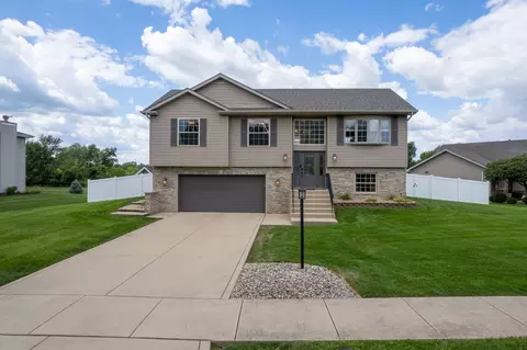 9558 Grasselli Ave, Saint John, IN 46373