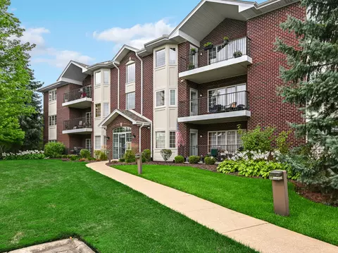 13129 Timber Trl #303, Palos Heights, IL 60463
