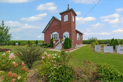 1372 Lincoln Highway Rd, Lerna, IL 62440