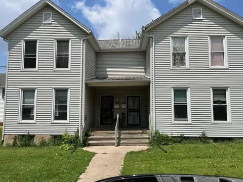 Exterior - 110-112 E Frank St, Freeport, IL 61032 photo 2 of 2