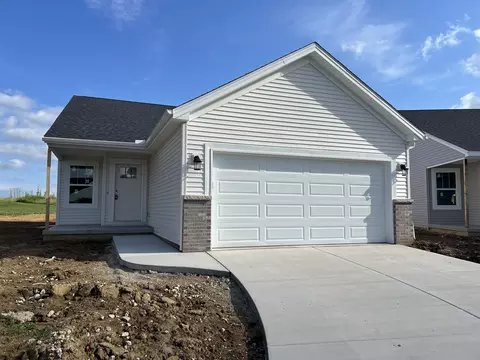12 Eric Ct, Bloomington, IL 61705