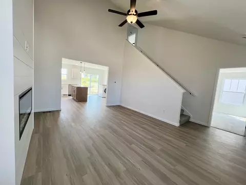 Living - 12 Eric Ct, Bloomington, IL 61705 photo 2 of 4
