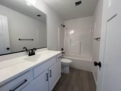 Bath - 12 Eric Ct, Bloomington, IL 61705 photo 2 of 2