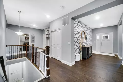 Entry Way - 3615 Eldorado Rd, Elgin, IL 60124 photo 1 of 1