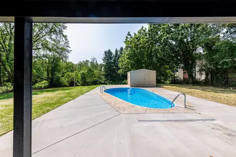 Exterior - 37 W985 Binnie Rd, Dundee, IL 60118 photo 3 of 6