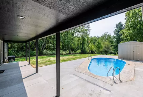 Exterior - 37 W985 Binnie Rd, Dundee, IL 60118 photo 5 of 6